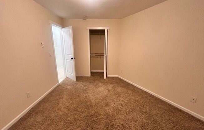 2 beds, 1 bath, 784 sqft, $1,150, Unit Unit 16