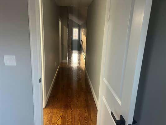 3 beds, 2 baths, 1,300 sqft, $3,800