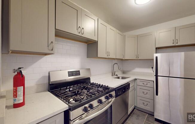 340 E 74 ST