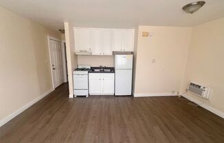 1 bed, 1 bath, $795, Unit 02