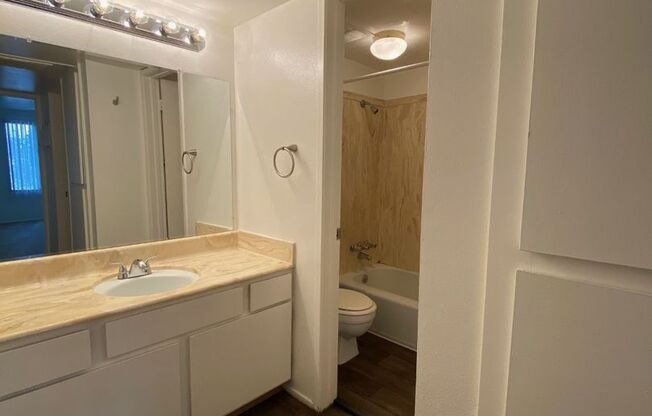 1 bed, 1 bath, 700 sqft, $1,095, Unit 03C