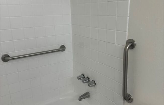 1 bed, 1 bath, 625 sqft, $1,950, Unit 111