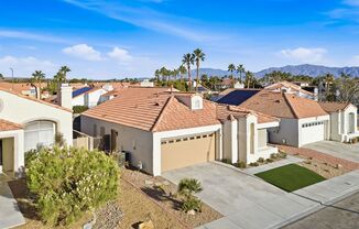 STUNNING DESERT SHORES MINUTES FROM THE LAKES!!!