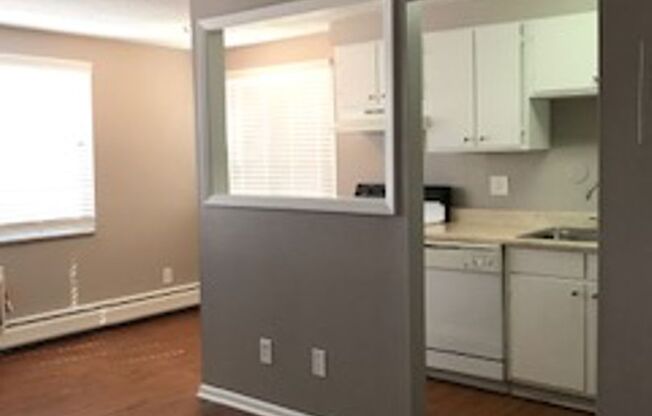 2 beds, 1 bath, 655 sqft, $1,340, Unit 108