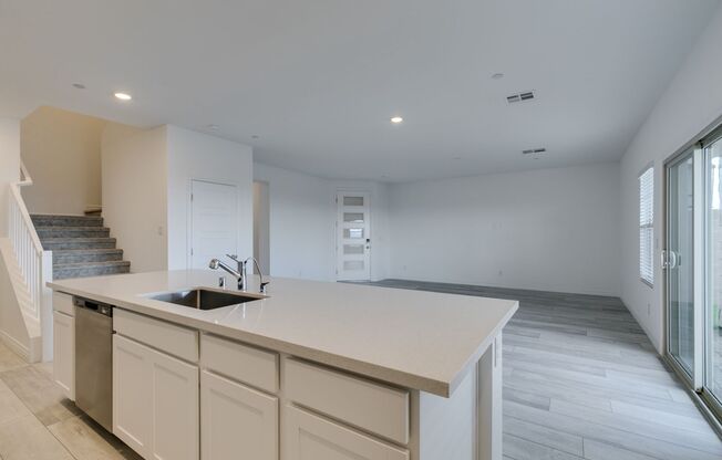 3 beds, 3 baths, $2,750, Unit UNIT 1140