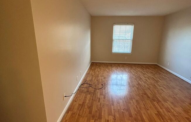 2 beds, 1 bath, 930 sqft, $1,100, Unit 4508-104