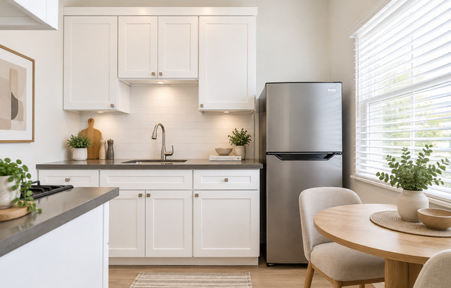 Kenmore II Apartments | Renovated Apartments with Exposed Brick in Koreatown