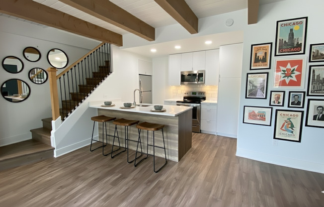 1 bed, 1.5 baths, 765 sqft, $2,160, Unit 1910 #H