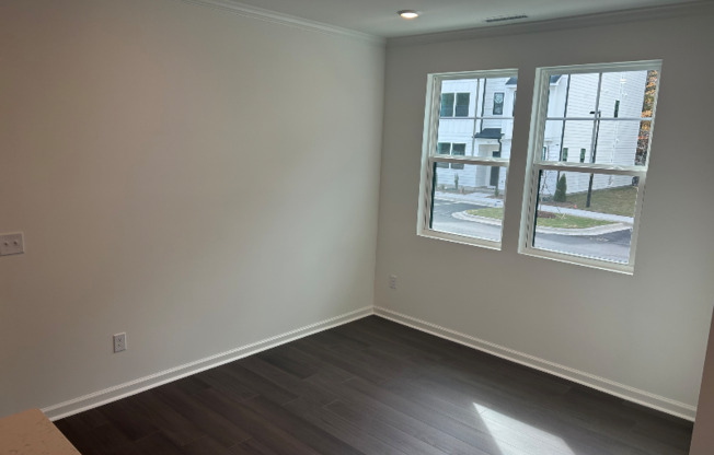 1510 CRES TOWNES WAY