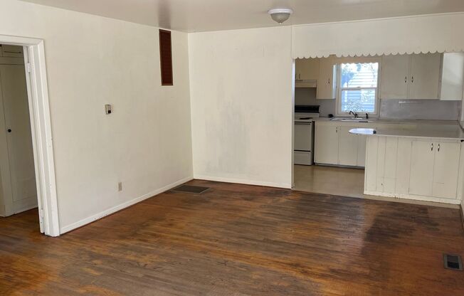 2 beds, 1 bath, $1,895