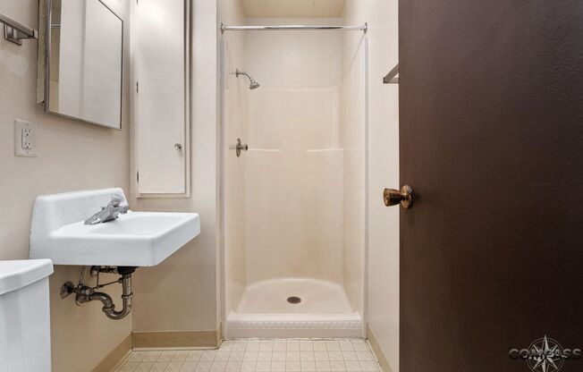 Studio, 1 bath, 315 sqft, $745, Unit 229
