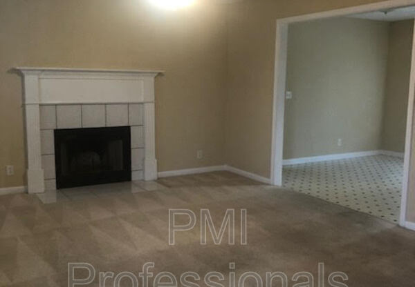 3 beds, 2.5 baths, 1,596 sqft, $1,899