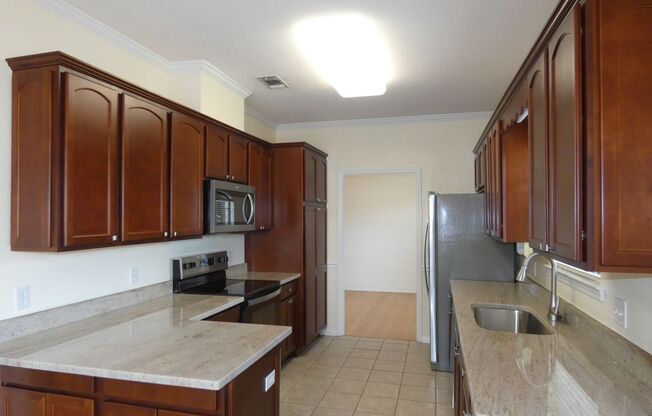 3 beds, 2 baths, $2,500