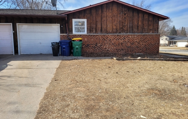 2461 HE NIS RANGE LN