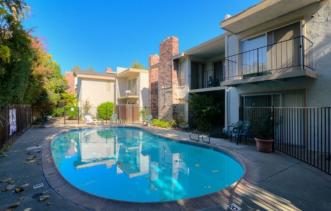 3 beds, 2 baths, 1,300 sqft, $2,295, Unit 21