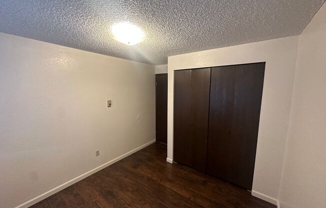 3 beds, 1.5 baths, 1,100 sqft, $1,900, Unit O19-C