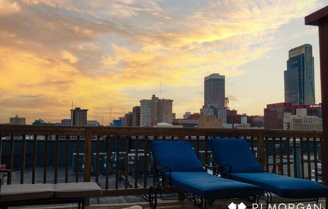 2 beds, 1 bath, 1,500 sqft, $2,200, Unit 402