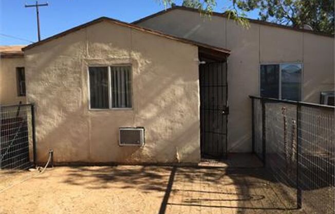 Charming Studio Near the University of Arizona!