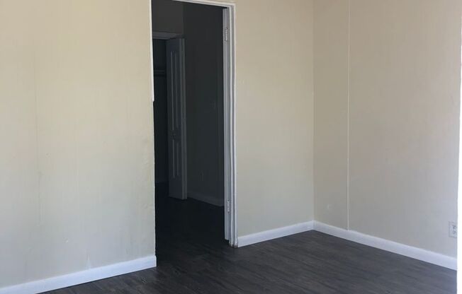 211 SW 7 AVE - SKY201