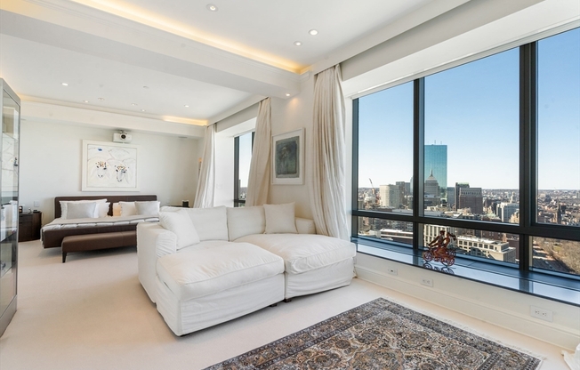 3 beds, 4.5 baths, 3,246 sqft, $35,000, Unit 30E