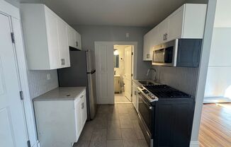 Studio, 1 bath, 415 sqft, $1,895, Unit #10