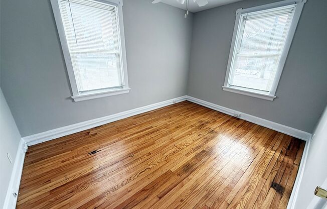 2 beds, 1 bath, 850 sqft, $1,595, Unit 420-15