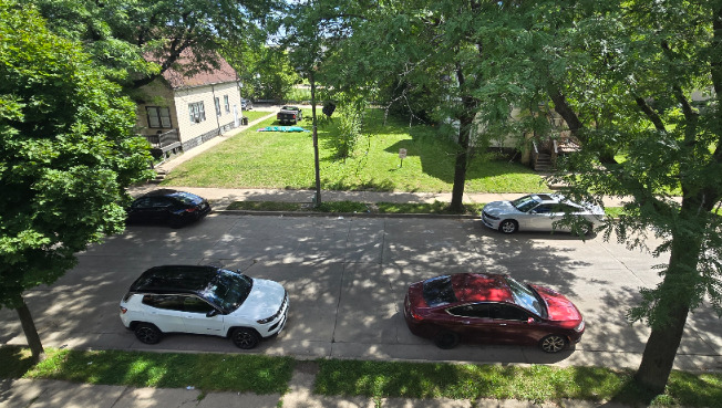 2417 N 33 ST