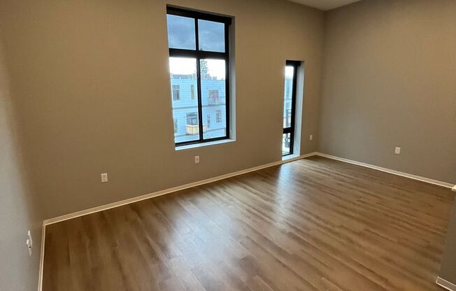 1 bed, 1 bath, 665 sqft, $1,325, Unit 1323