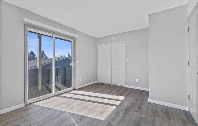 2 beds, 1 bath, 840 sqft, $1,350, Unit 695