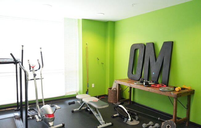 1 bed, 1 bath, 710 sqft, $1,615, Unit Apt #202