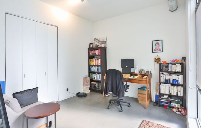 3 beds, 2 baths, 1,300 sqft, $3,995, Unit 408