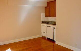 1 bed, 1 bath, $1,900, Unit 105