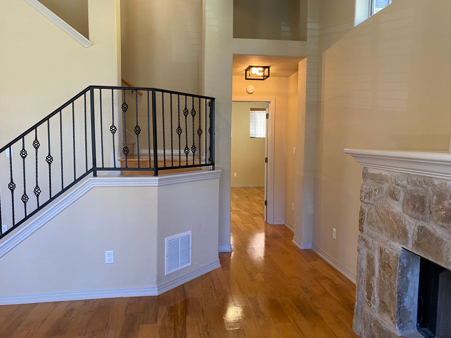 Must See 3 Bed/2 Bath Garden Home in Bull Creek Ranch