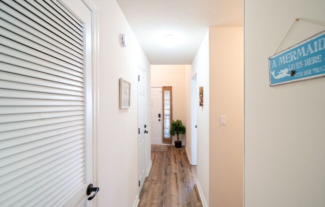 2 beds, 2 baths, $1,600, Unit Apt 19J