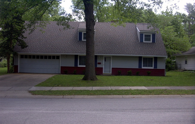 Large 5 Bedroom Nall Hills Home