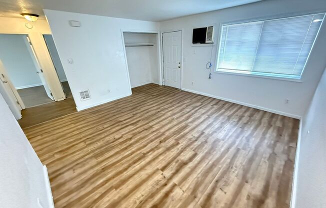 310 W Pierce St