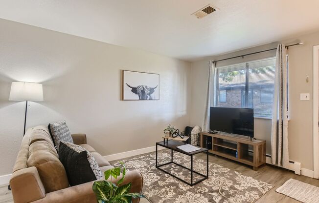 2 beds, 1 bath, $1,395, Unit 2600 #3