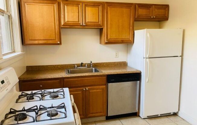 Incredible Two Story Duplex in Squirrel Hill!