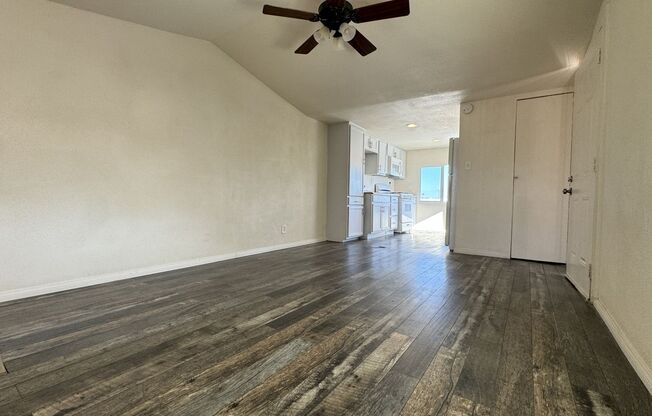 AVAILABLE NOW!!! 1 Bedroom 1 Bathroom Home For 55+ in Tri Palms Thousand Palms