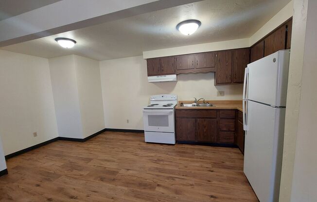 1 bed, 1 bath, 824 sqft, $929