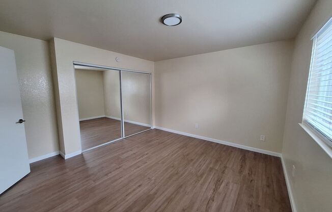 2 beds, 1 bath, $2,595, Unit 2