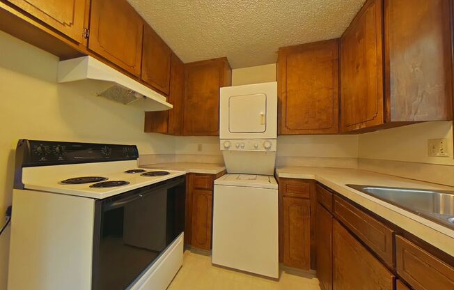 2 Bedroom 4-Plex ~ South Corvallis ~ Small Pet Friendly