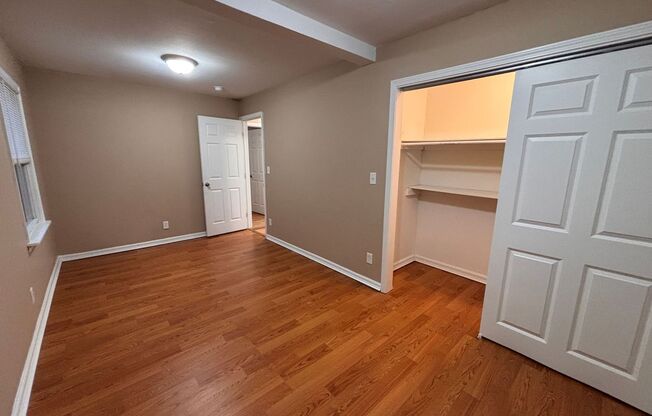 3 beds, 1 bath, $1,225