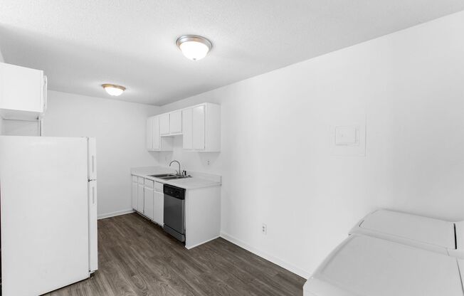 1 bed, 1 bath, 650 sqft, $875, Unit 1704-D