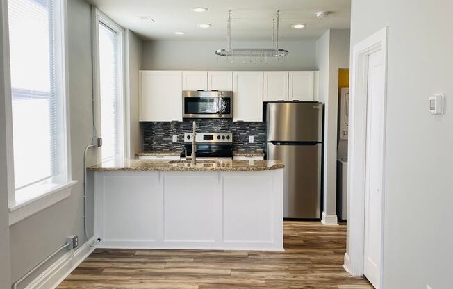 1 bed, 1 bath, $1,595, Unit Apt. A