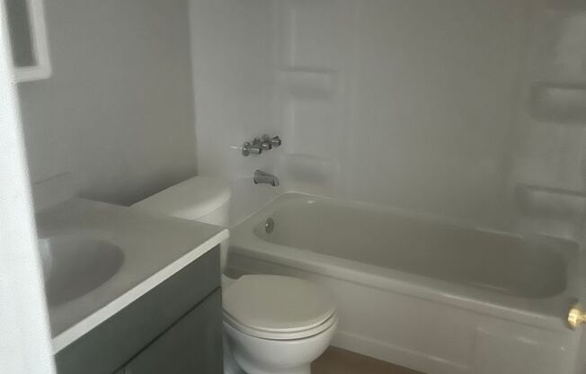 1 bed, 1 bath, 504 sqft, $799, Unit 1425