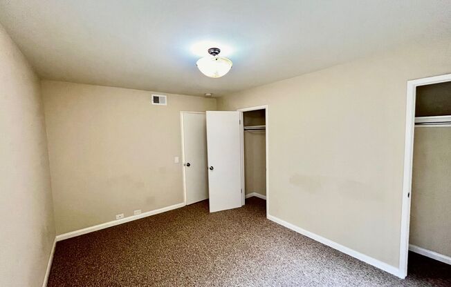 2 beds, 1 bath, $3,400