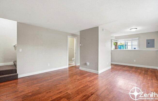 1310 E 32 ST