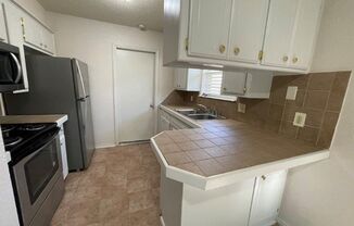 3 beds, 2 baths, $1,225