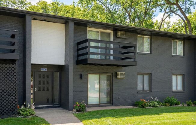 2 beds, 1 bath, 895 sqft, $1,399, Unit 2434 - 4